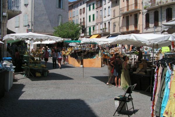 Street market in Les Vans
