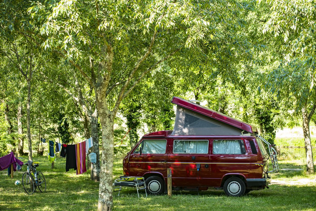 Emplacement camping-cariste en Ardèche